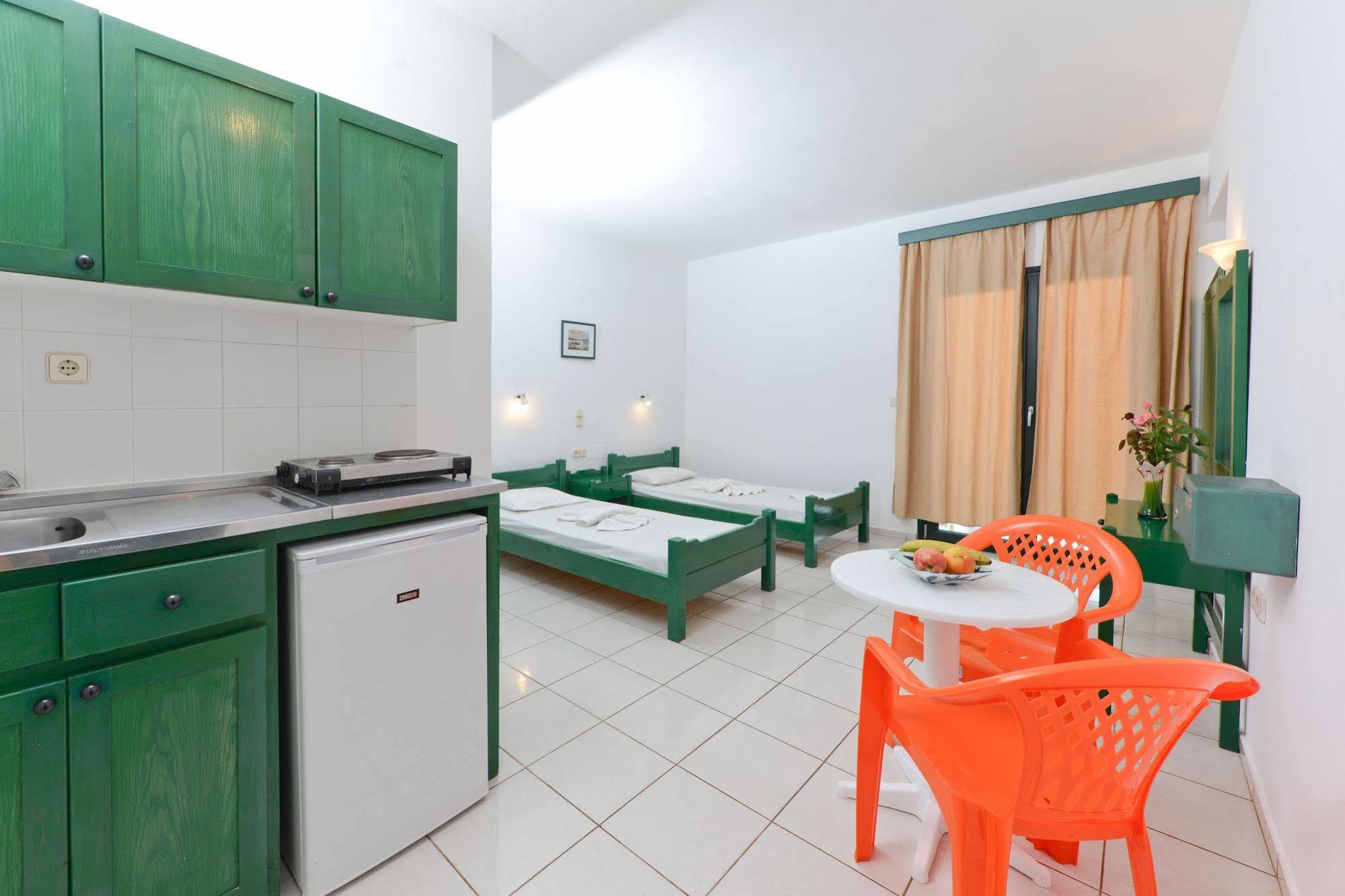 Milos Apartments Malia Exterior foto